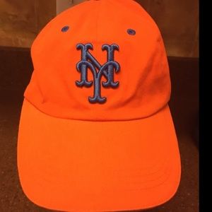 New York Mets orange hat cap look!!